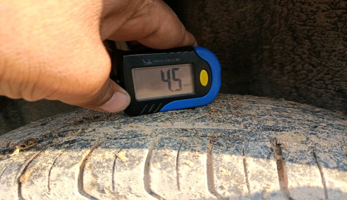 2016 Volkswagen Polo COMFORTLINE 1.2L, Petrol, Manual, 61,559 km, tyre