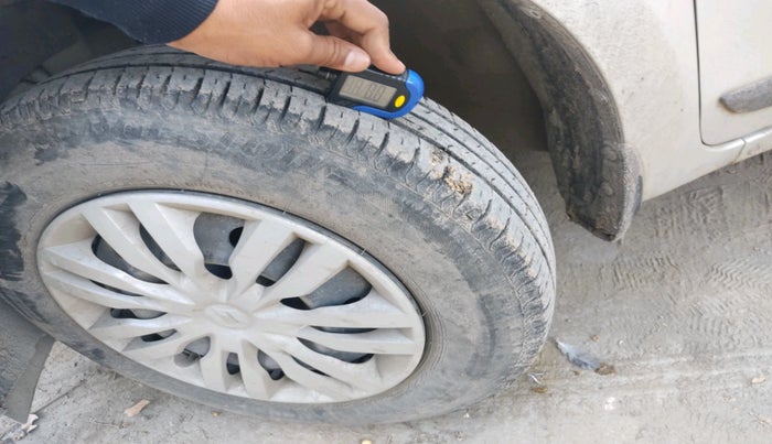 2018 Maruti Dzire VXI, Petrol, Manual, 17,070 km, tyre