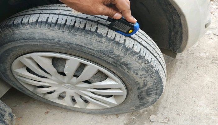 2018 Maruti Dzire VXI, Petrol, Manual, 17,070 km, tyre