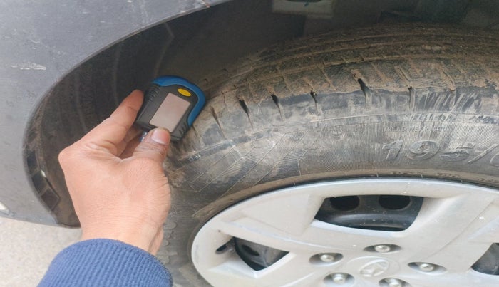 2022 Hyundai VENUE S 1.2, Petrol, Manual, 13,934 km, tyre