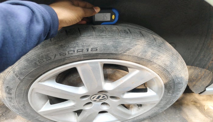 2011 Volkswagen Vento HIGHLINE PETROL AT, Petrol, Automatic, 58,700 km, tyre