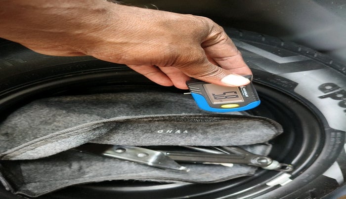 2021 Hyundai VENUE S+ 1.2, Petrol, Manual, 72,499 km, tyre