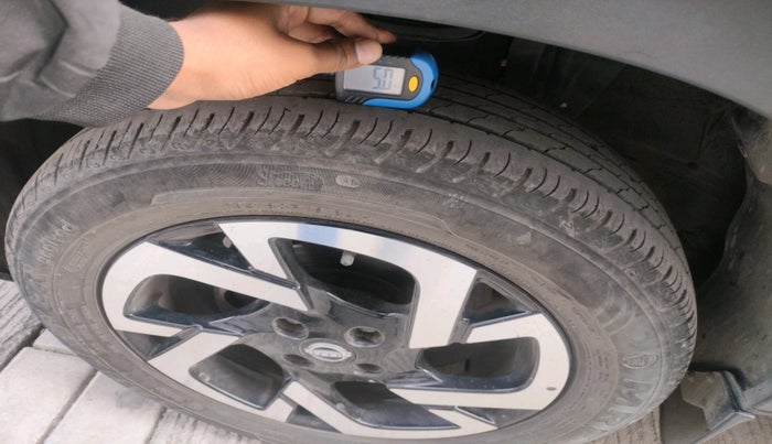 2023 Nissan MAGNITE XV MT, Petrol, Manual, 27,952 km, tyre