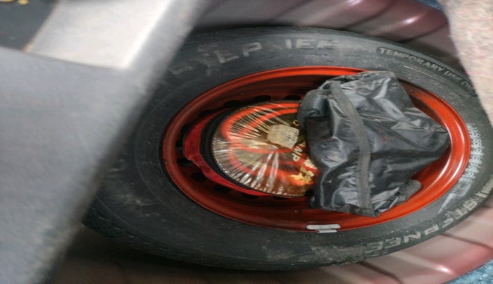 2023 Nissan MAGNITE XV MT, Petrol, Manual, 27,952 km, tyre