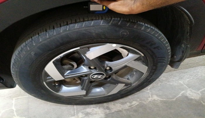 2021 Hyundai VENUE SX PLUS 1.0 TURBO DCT, Petrol, Automatic, 63,326 km, tyre