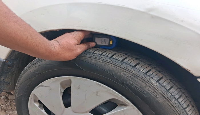 2014 Maruti Celerio VXI, CNG, Manual, 1,15,711 km, tyre