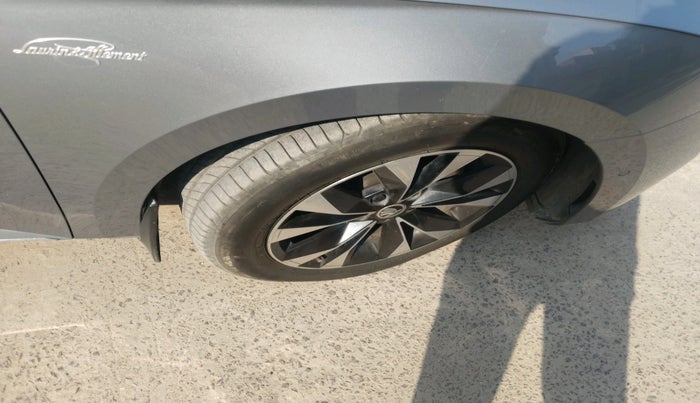 2021 Skoda Superb L&K 2.0 TSI AT, Petrol, Automatic, 94,035 km, tyre