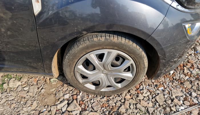 2022 Tata ALTROZ XT PETROL, Petrol, Manual, 65,114 km, tyre