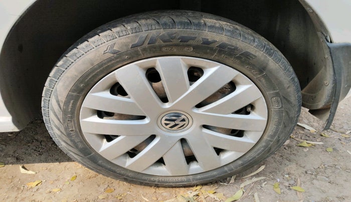 2012 Volkswagen Polo COMFORTLINE 1.2L, Diesel, Manual, 1,02,241 km, tyre