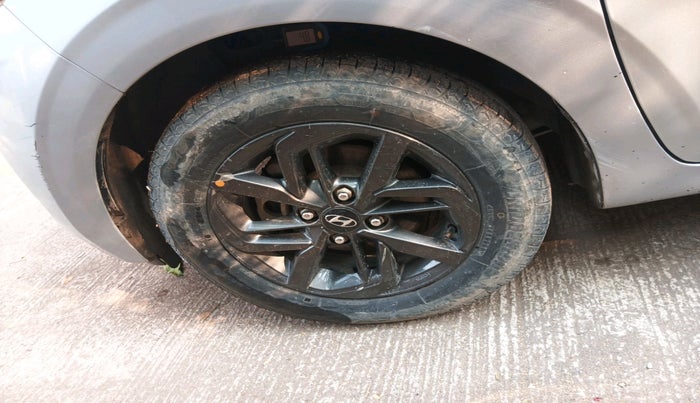 2020 Hyundai GRAND I10 NIOS SPORTZ 1.2 KAPPA VTVT CNG, CNG, Manual, 71,137 km, tyre