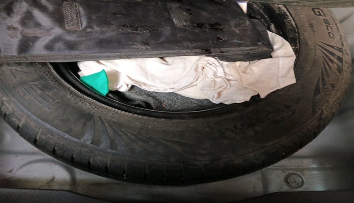 2020 Hyundai GRAND I10 NIOS SPORTZ 1.2 KAPPA VTVT CNG, CNG, Manual, 71,137 km, tyre