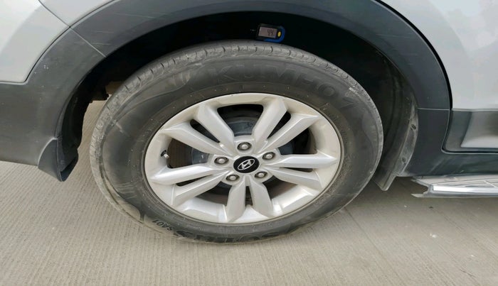 2018 Hyundai Creta SX PLUS 1.6 PETROL, Petrol, Manual, 83,772 km, tyre