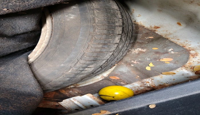 2012 Hyundai Verna FLUIDIC 1.6 VTVT SX, Petrol, Manual, 40,764 km, tyre