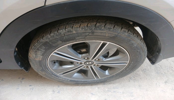 2015 Hyundai Creta SX (O) 1.6 DIESEL, Diesel, Manual, 1,13,909 km, tyre