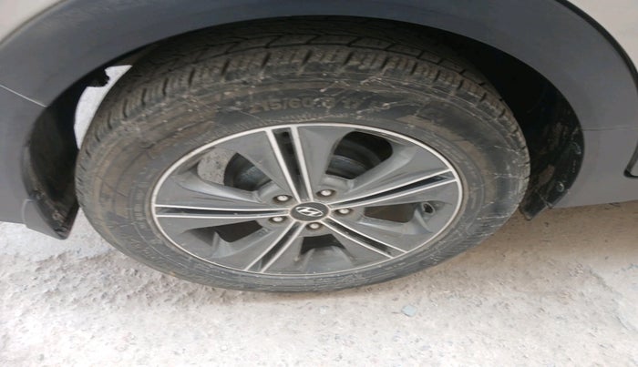 2015 Hyundai Creta SX (O) 1.6 DIESEL, Diesel, Manual, 1,13,909 km, tyre