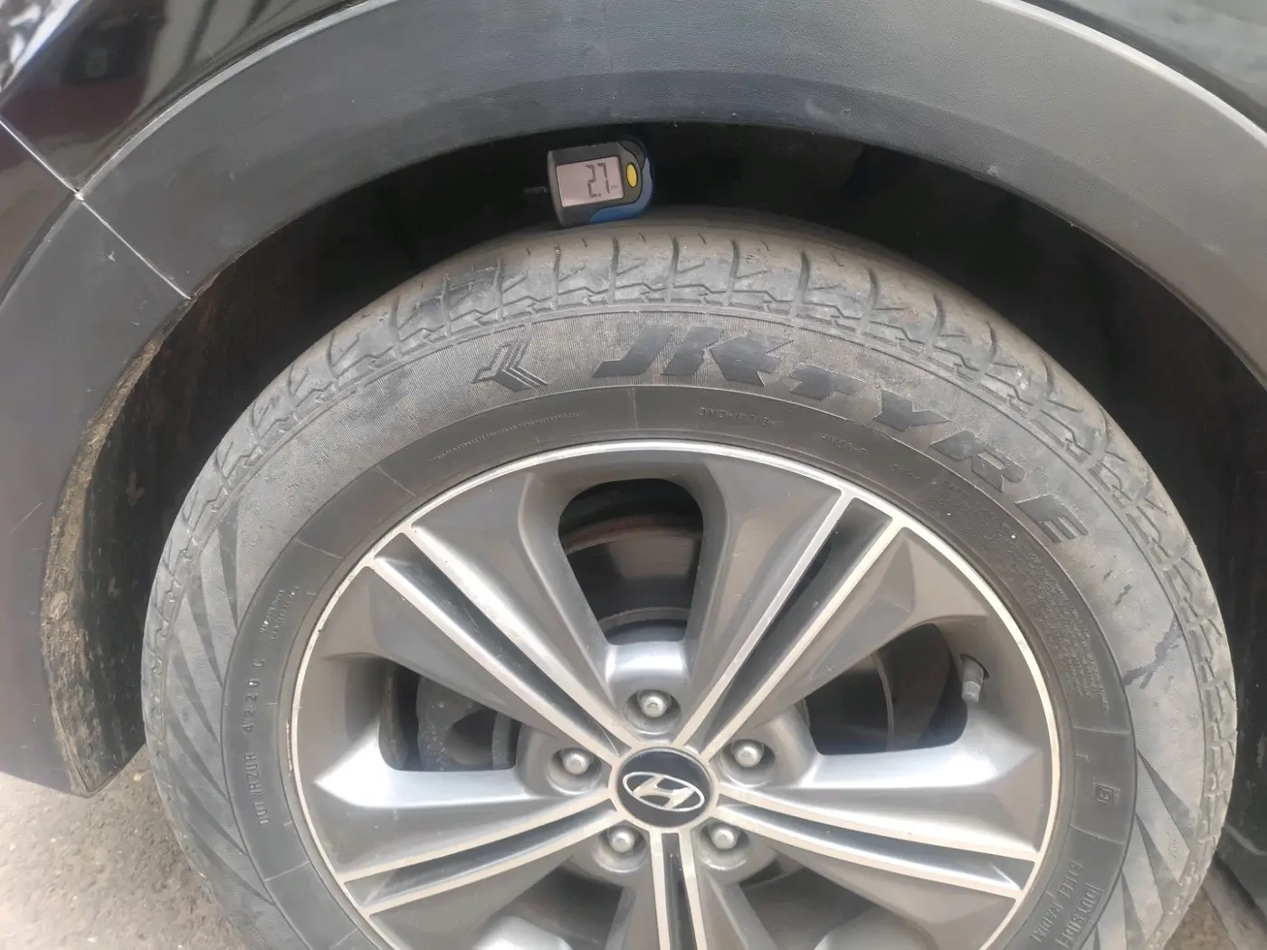 2017 Hyundai Creta SX PLUS AT 1.6 PETROL, Petrol, Automatic, 1,32,763 km, tyre