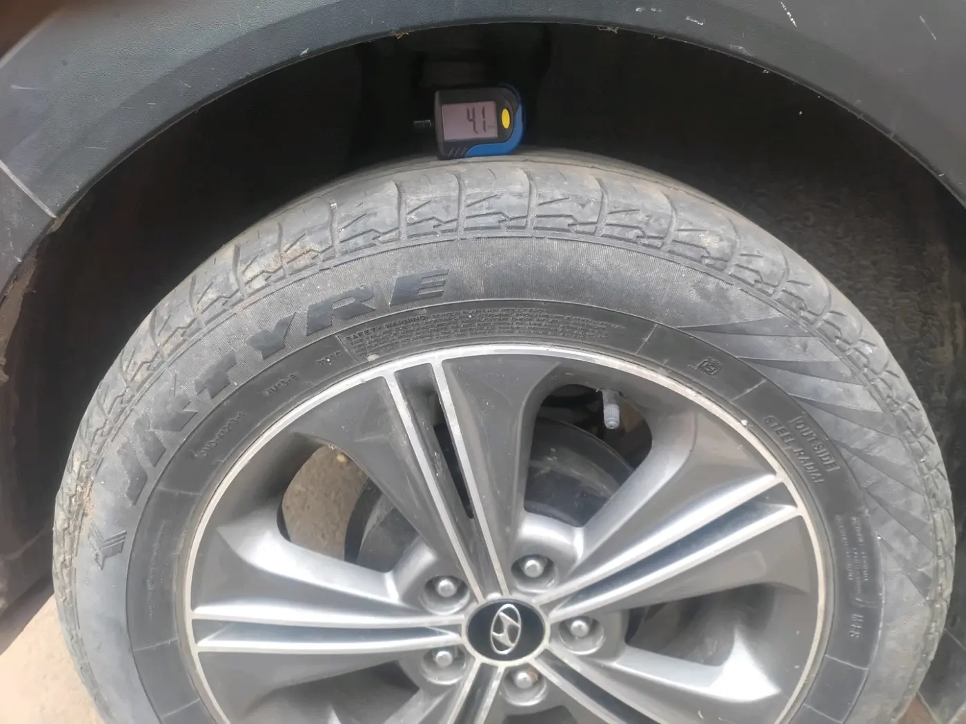 2017 Hyundai Creta SX PLUS AT 1.6 PETROL, Petrol, Automatic, 1,32,763 km, tyre