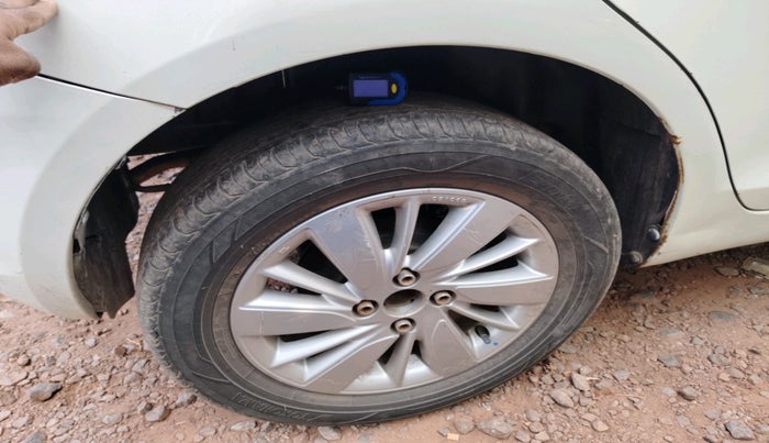 2014 Maruti Swift ZXI, Petrol, Manual, 1,16,050 km, tyre