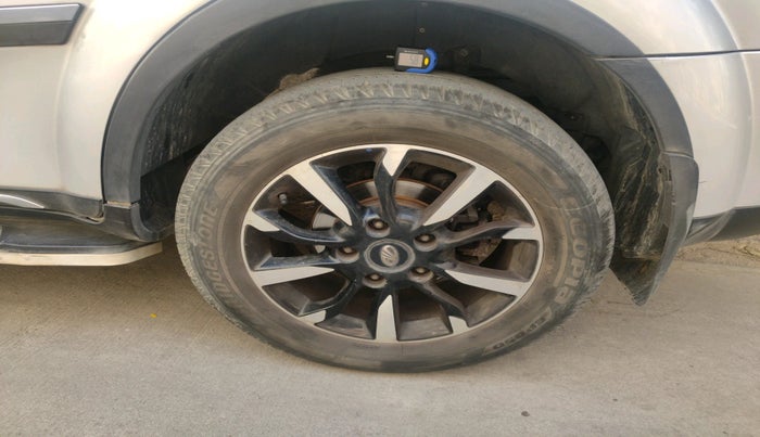 2018 Mahindra XUV500 W11 AT, Diesel, Automatic, 92,475 km, tyre