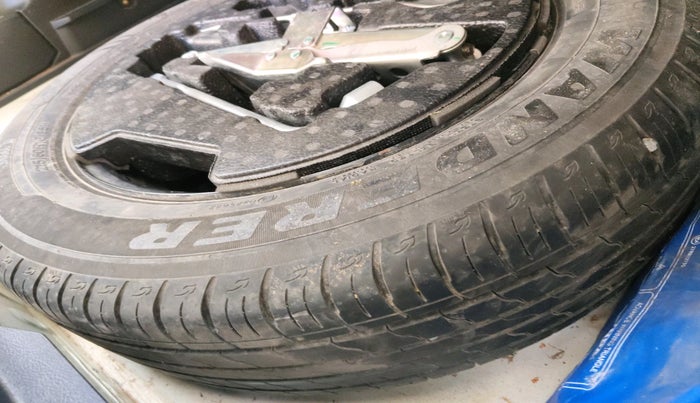 2018 Maruti Vitara Brezza ZDI, Diesel, Manual, 1,04,079 km, tyre