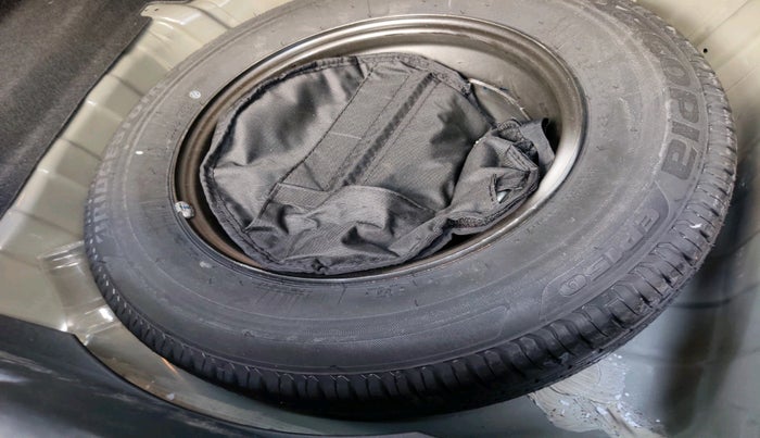 2024 Tata ALTROZ XZA + SUNROOF, Petrol, Automatic, 25,762 km, tyre