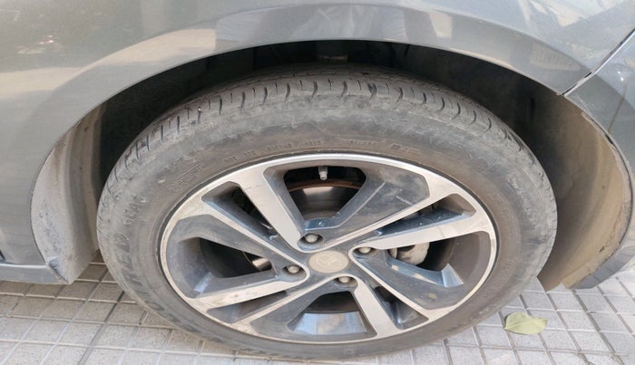 2024 Tata ALTROZ XZA + SUNROOF, Petrol, Automatic, 25,762 km, tyre