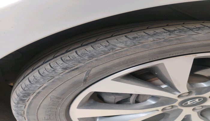 2013 Hyundai Verna FLUIDIC 1.6 VTVT SX, Petrol, Manual, 48,868 km, tyre