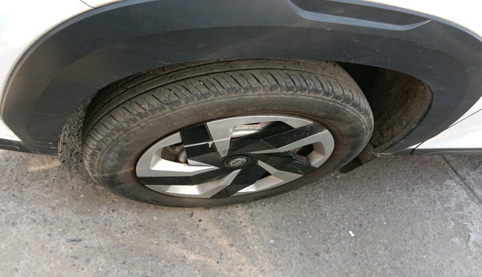 2023 Nissan MAGNITE XE, Petrol, Manual, 13,035 km, tyre