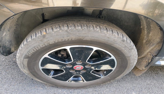 2017 Renault Duster 110 PS RXZ 4X4 MT DIESEL, Diesel, Manual, 1,24,990 km, tyre