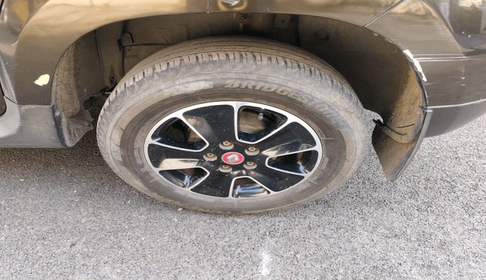 2017 Renault Duster 110 PS RXZ 4X4 MT DIESEL, Diesel, Manual, 1,24,990 km, tyre