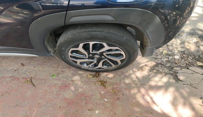 2024 Maruti FRONX ALPHA 1.0L TURBO 6 AT, Petrol, Automatic, 9,131 km, tyre