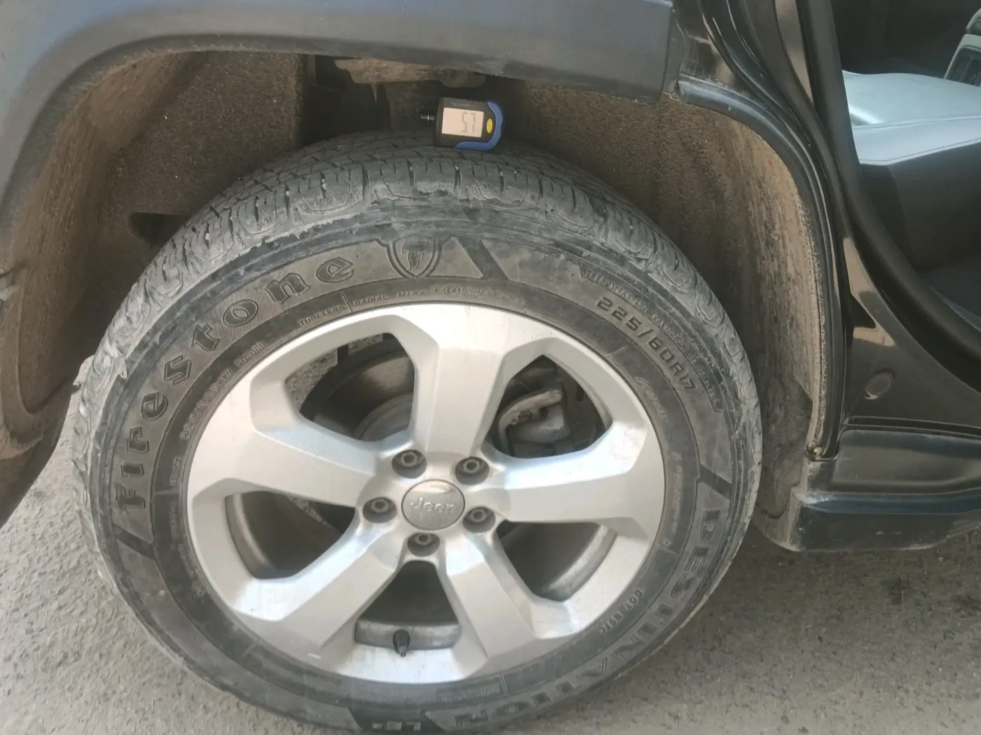 2020 Jeep Compass LONGITUDE PLUS 1.4 PETROL AT, Petrol, Automatic, 1,04,078 km, tyre