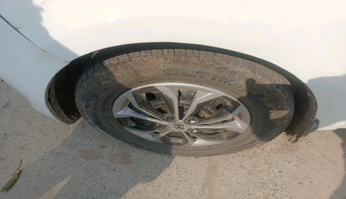 2013 Hyundai i10 MAGNA 1.1, CNG, Manual, 72,250 km, tyre