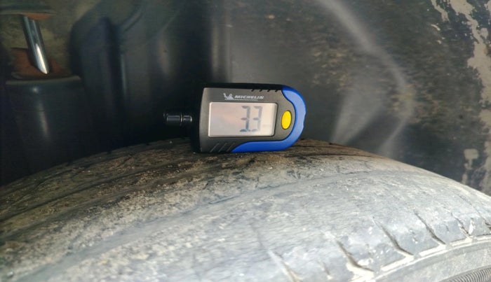 2013 Skoda Rapid ACTIVE 1.6 MPI MT PLUS, Petrol, Manual, 1,03,033 km, tyre