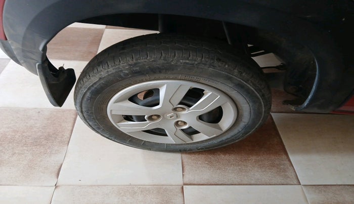 2017 Renault Kwid RXT 0.8, Petrol, Manual, 54,586 km, tyre