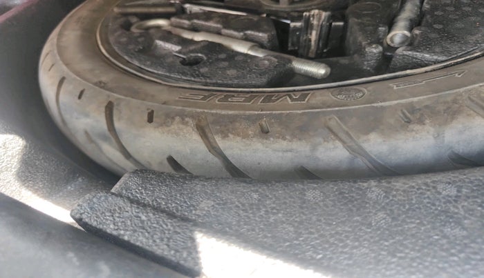 2018 Volvo S60 Momentum D4, Diesel, Automatic, 90,163 km, tyre