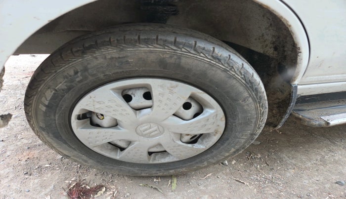 2023 Maruti Eeco 7 STR STD 1.2, Petrol, Manual, 26,000 km, tyre