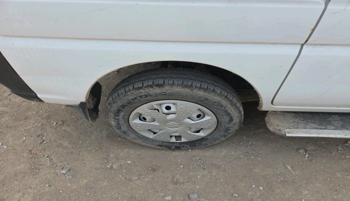 2023 Maruti Eeco 7 STR STD 1.2, Petrol, Manual, 26,000 km, tyre