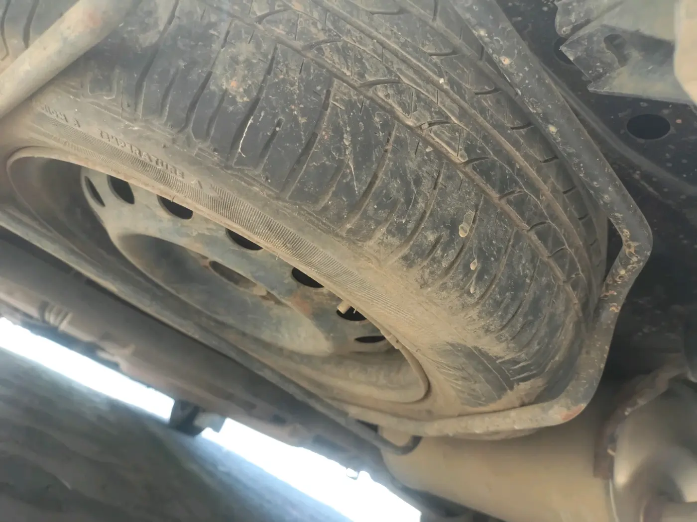 2016 Maruti Ertiga VDI SHVS, Diesel, Manual, 1,87,084 km, tyre