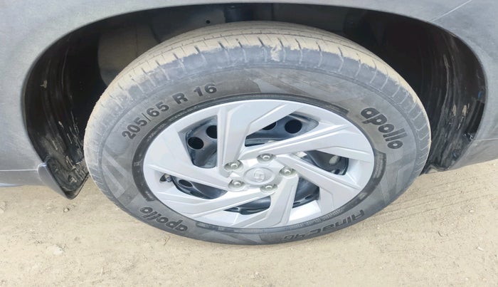 2025 Hyundai Creta E 1.5 DIESEL, Diesel, Manual, 10,136 km, tyre