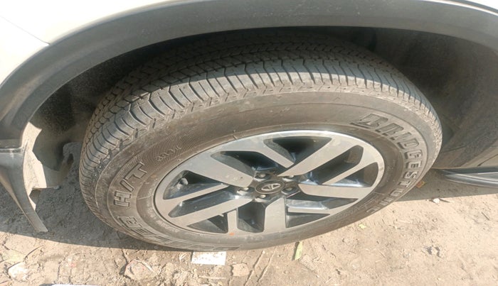 2021 Tata Harrier XZ PLUS 2.0L, Diesel, Manual, 70,065 km, tyre