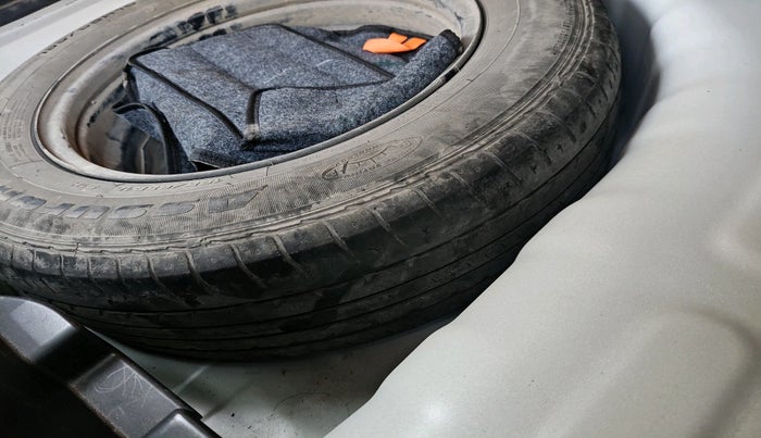 2022 Hyundai VENUE S 1.2, Petrol, Manual, 86,590 km, tyre