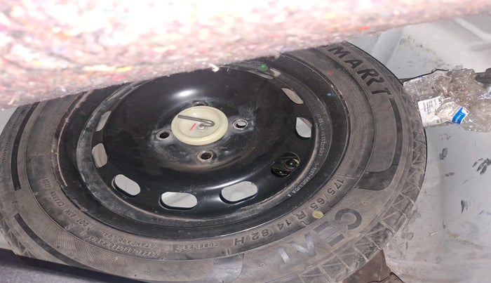 2012 Ford Figo TITANIUM 1.4 DIESEL, Diesel, Manual, 65,104 km, tyre