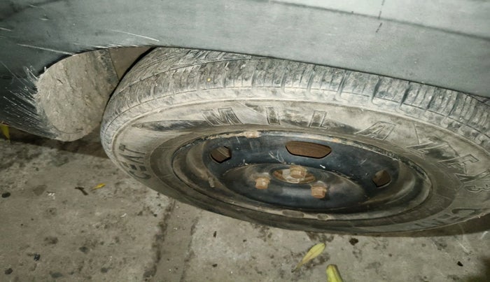 2016 Renault Kwid RXL, Petrol, Manual, 45,266 km, tyre