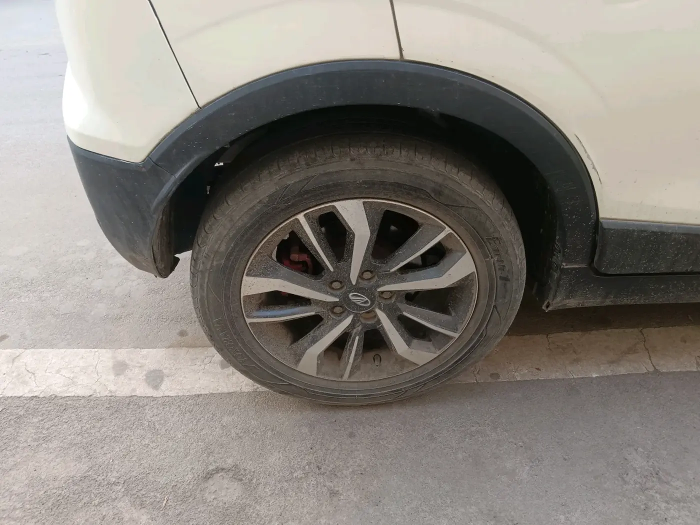 2019 Mahindra XUV300 W8 (O) 1.5 DIESEL, Diesel, Manual, 1,43,574 km, tyre