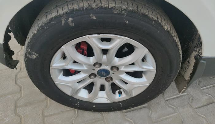 2017 Ford Ecosport TITANIUM 1.5L DIESEL, Diesel, Manual, 3,50,000 km, tyre