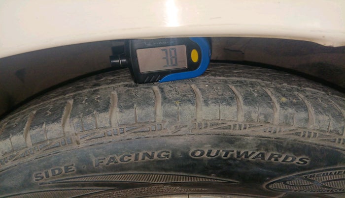 2012 Ford Figo TITANIUM 1.4 DIESEL, Diesel, Manual, 89,084 km, tyre