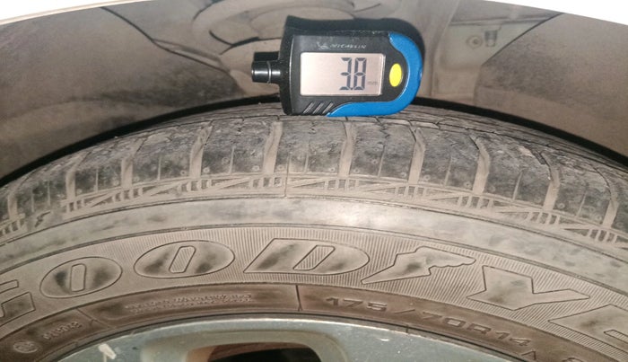 2012 Ford Figo TITANIUM 1.4 DIESEL, Diesel, Manual, 89,084 km, tyre