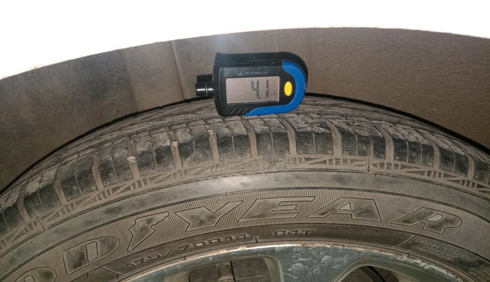 2012 Ford Figo TITANIUM 1.4 DIESEL, Diesel, Manual, 89,084 km, tyre