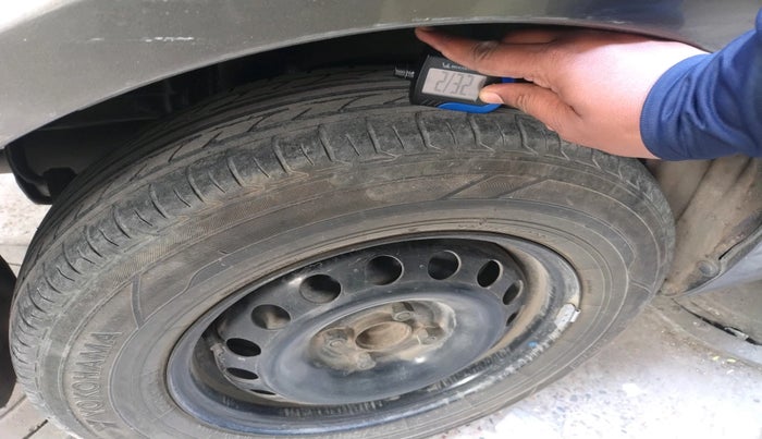 2016 Maruti Swift Dzire VDI, Diesel, Manual, 1,05,167 km, tyre